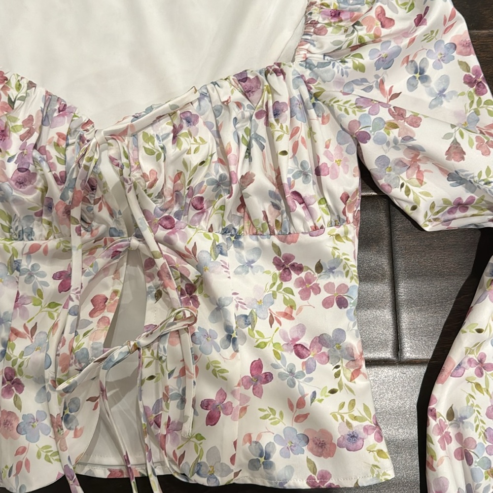 Floral top - Picture 3 of 4